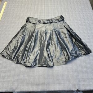 Kenneth Cole Silk Pleated Mini Skirt Size 8 Shimmer Silver Event Festival